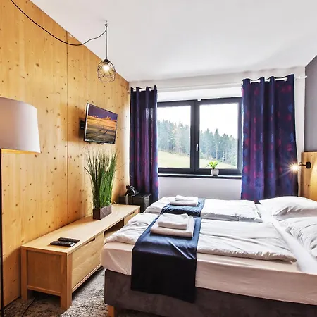 Zerrenpach Hotel Látky