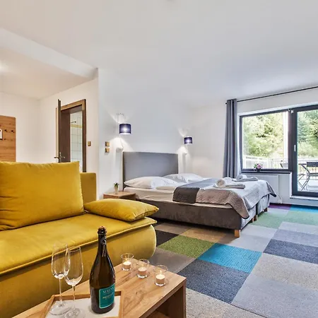 Zerrenpach Hotel Látky